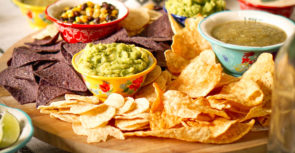 Repas anti-gaspi : Chips d’épluchures de légumes