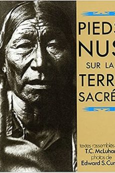 livre : Pieds nus sur la terre sacrée